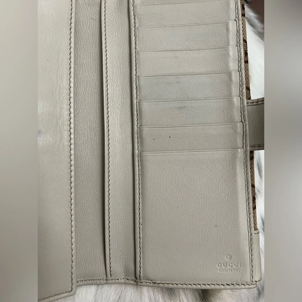 Gucci Long Wallet with Charms - Picture 11 of 15
